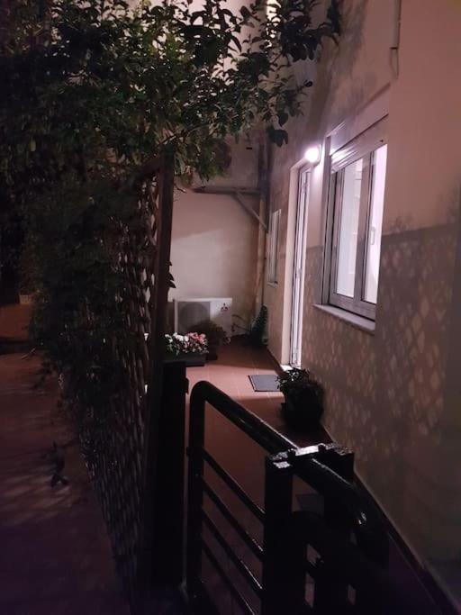 Modern 40 Sq.m. Near Town Center. Apartment *