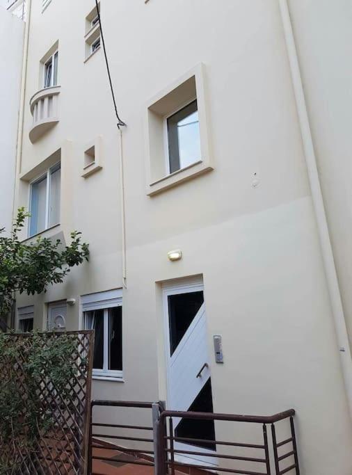 Modern 40 Sq.m. Near Town Center. *